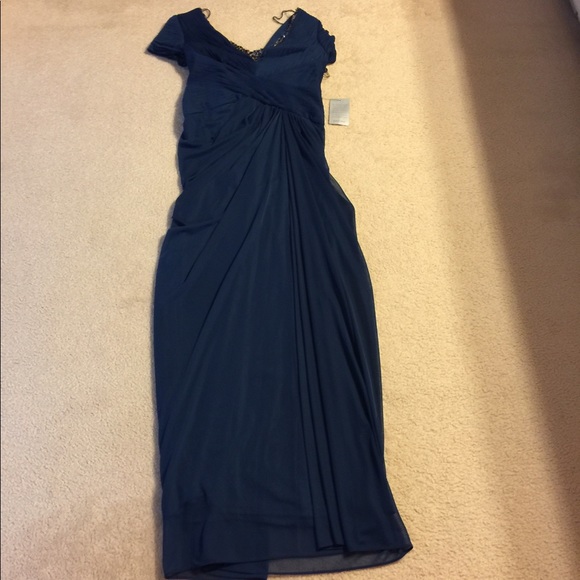 Gown - Picture 3 of 3